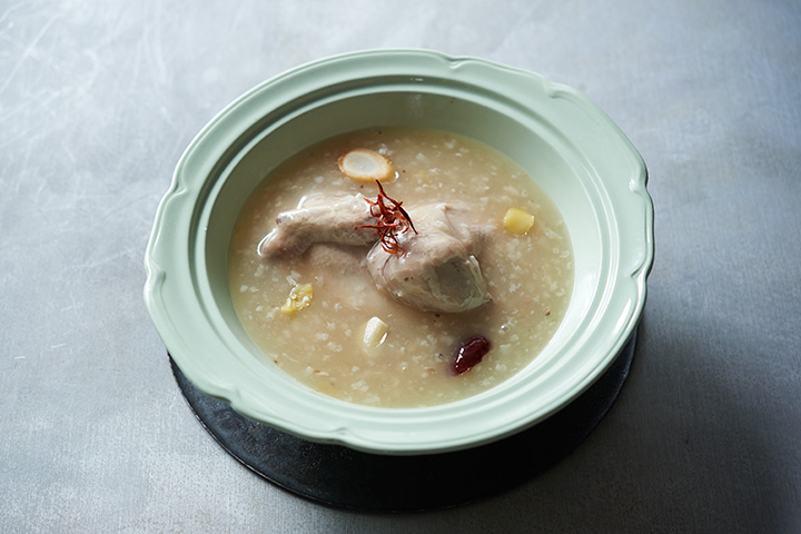 ＜大東園＞参鶏湯（さむげたん）