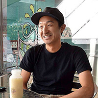 剛嘉徳氏