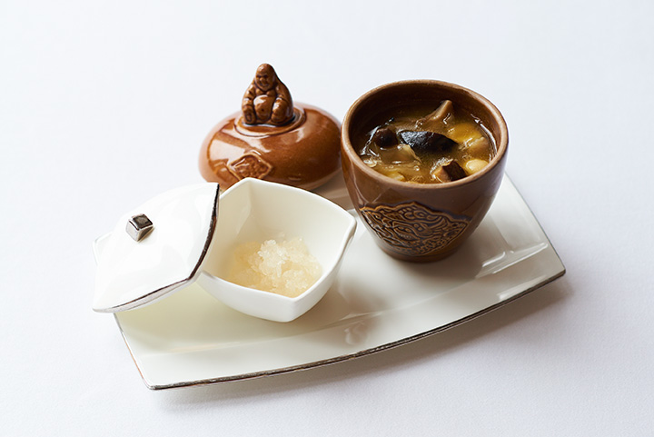 西太后好み、燕の巣ときのこのスープ