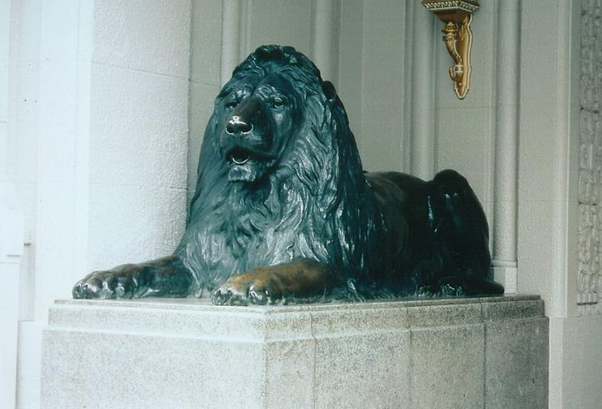 ライオン像