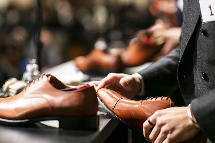 the shoe shine