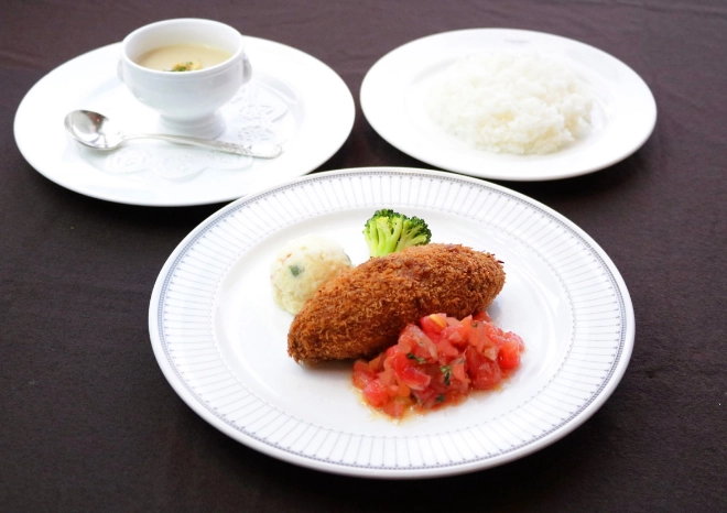 春キャベツと松阪極豚のメンチカツセット