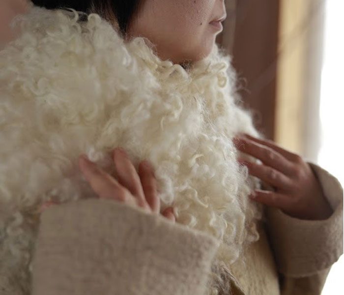 ぬくもり感じる羊毛フェルトの作品～羊服・羊品展～