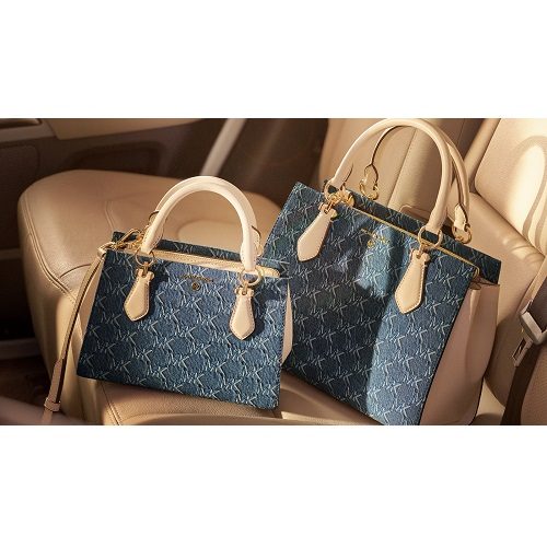 ＜MICHAEL KORS＞ YUINA’S SPECIAL
  
  
  